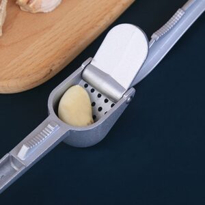 Aluminum garlic press